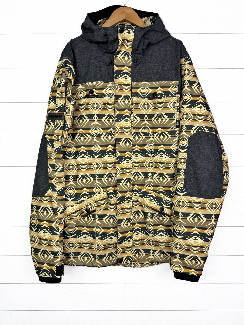 Saga Outerwear Fatigue 2L Jacket Ski Snow Winter Snowboarding Aztec Gray Men XXL